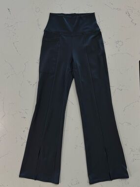 GU Active Gray Flare Yoga Pants | Purchased in Japan | Size Small